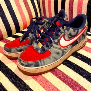 Denim Nike Air Force One’s size Size 10